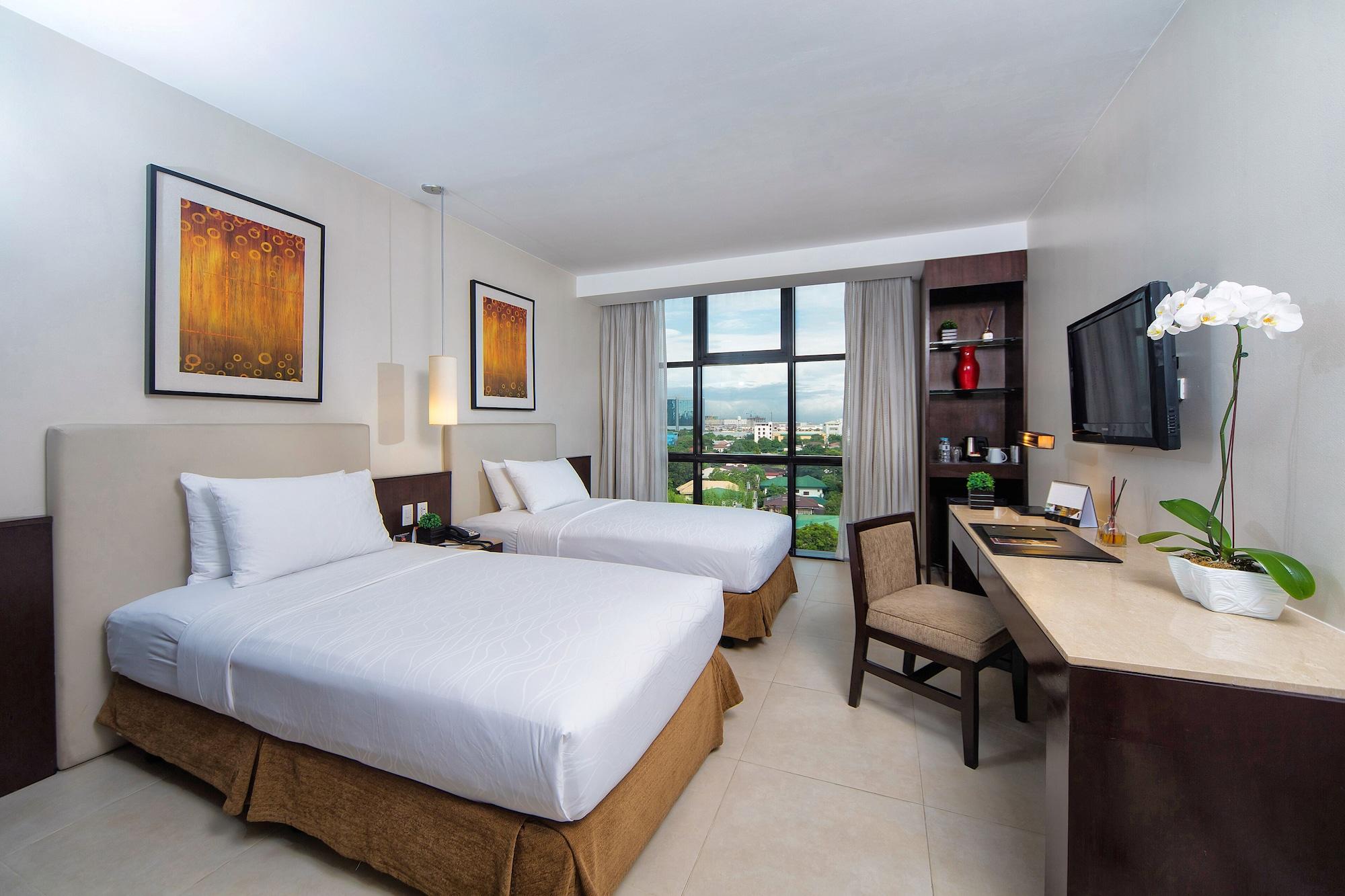 The B Hotel Alabang Muntinlupa City Экстерьер фото