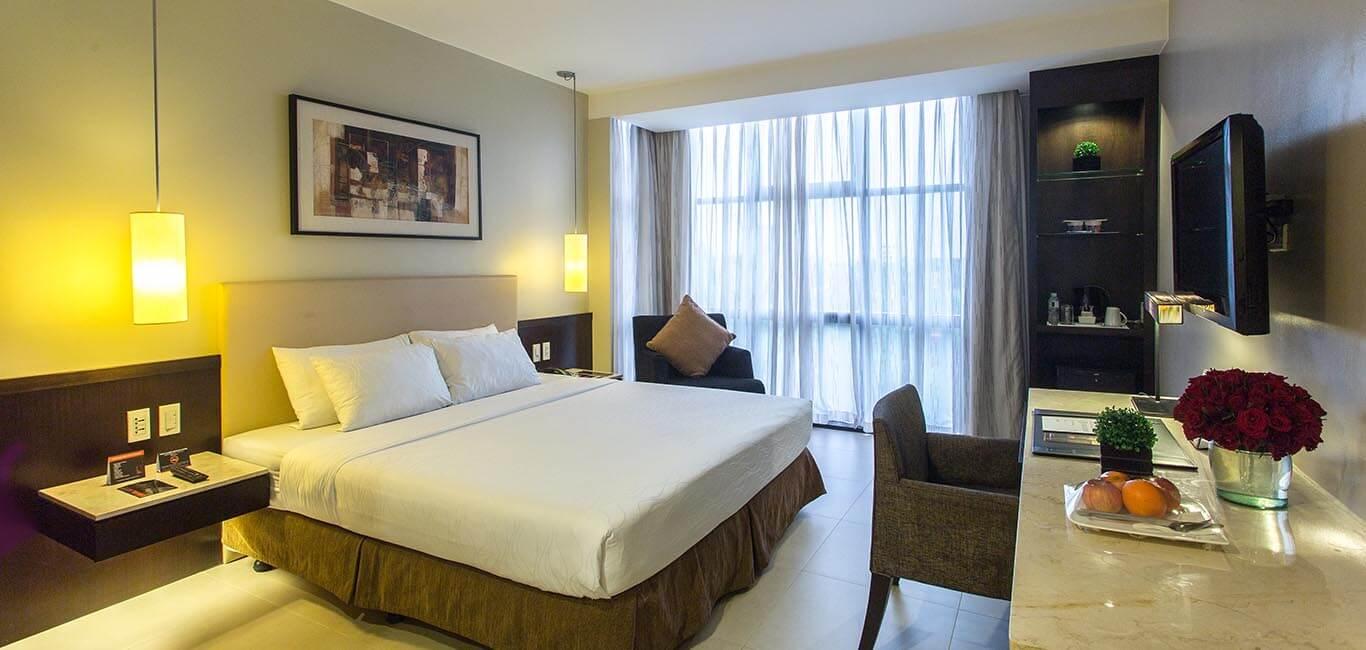 The B Hotel Alabang Muntinlupa City Экстерьер фото