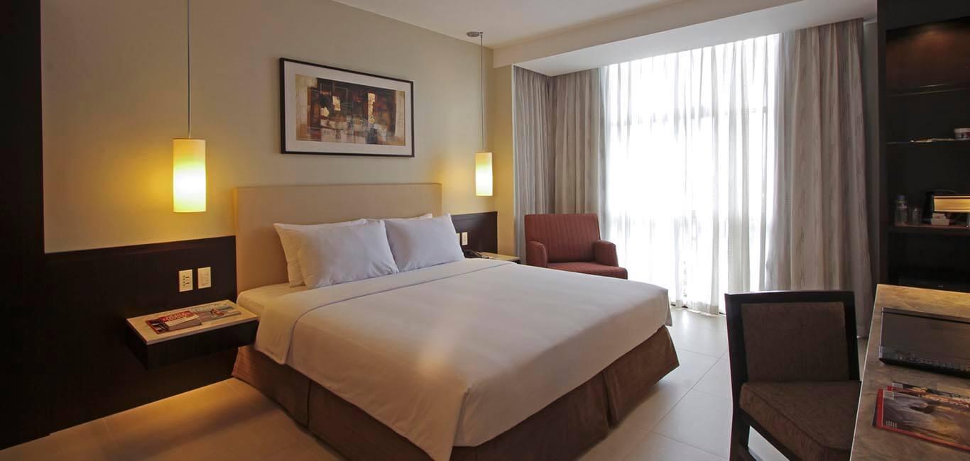 The B Hotel Alabang Muntinlupa City Экстерьер фото