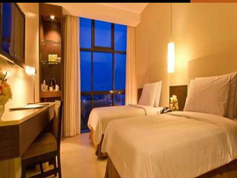 The B Hotel Alabang Muntinlupa City Экстерьер фото