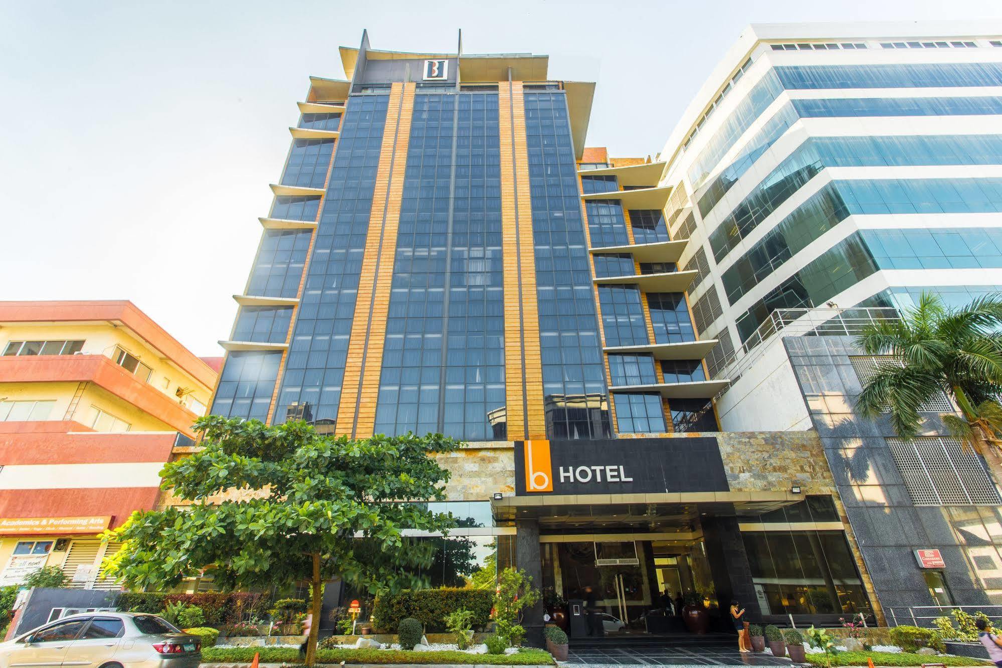 The B Hotel Alabang Muntinlupa City Экстерьер фото