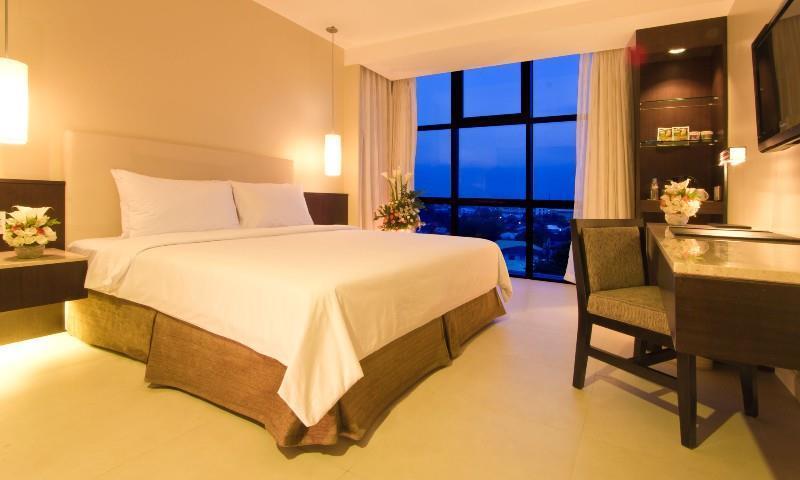 The B Hotel Alabang Muntinlupa City Экстерьер фото