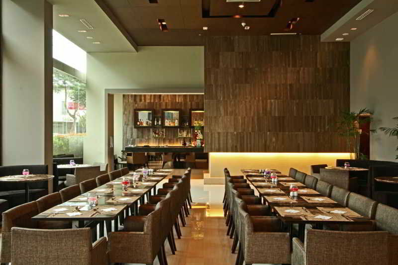 The B Hotel Alabang Muntinlupa City Экстерьер фото